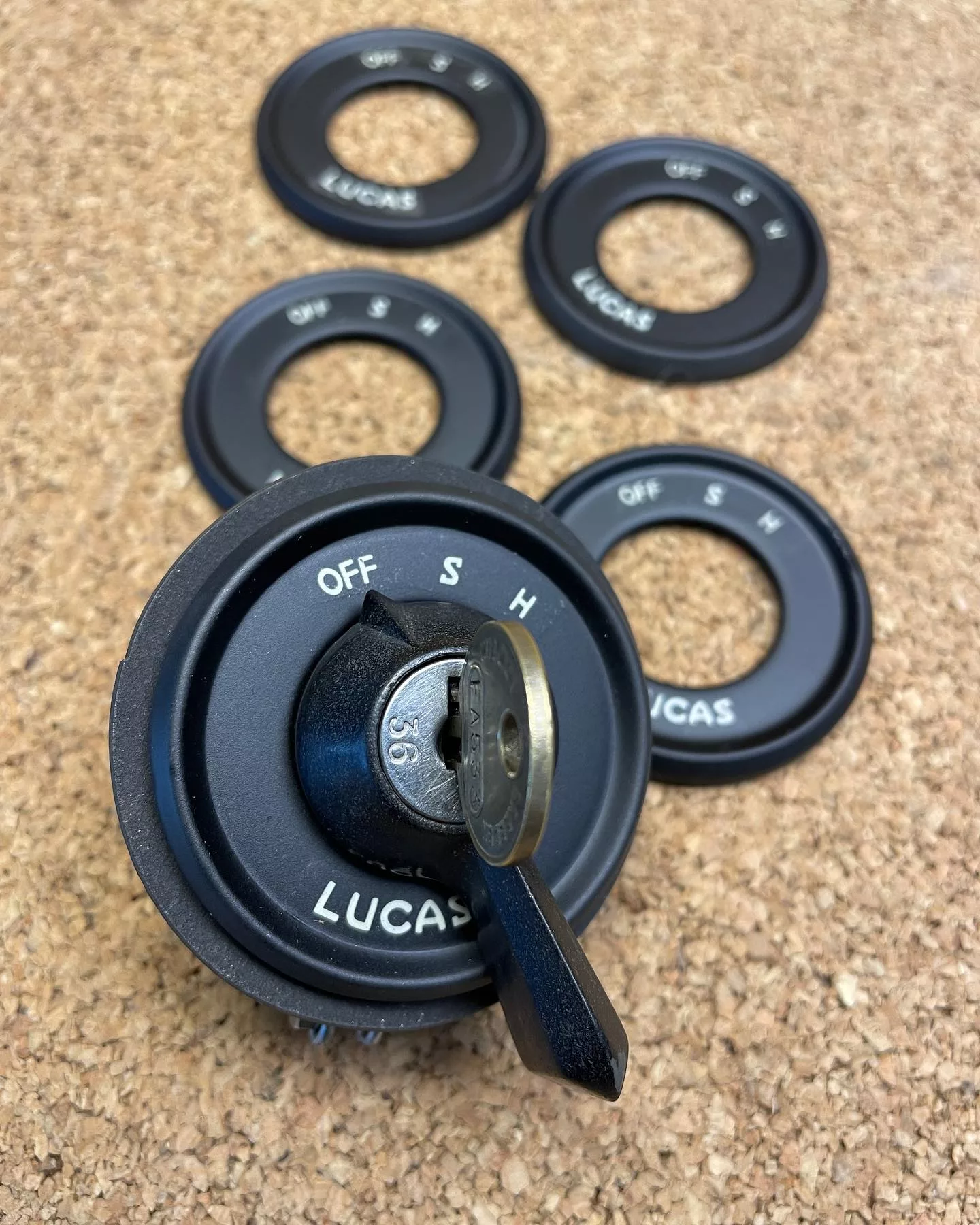 Lucas PLC6 ignition switches – as good as new again !